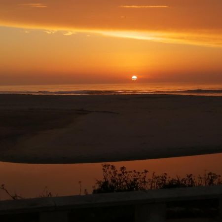 Apartment By The Beach Praia Da Areia Branca Лорінян Екстер'єр фото
