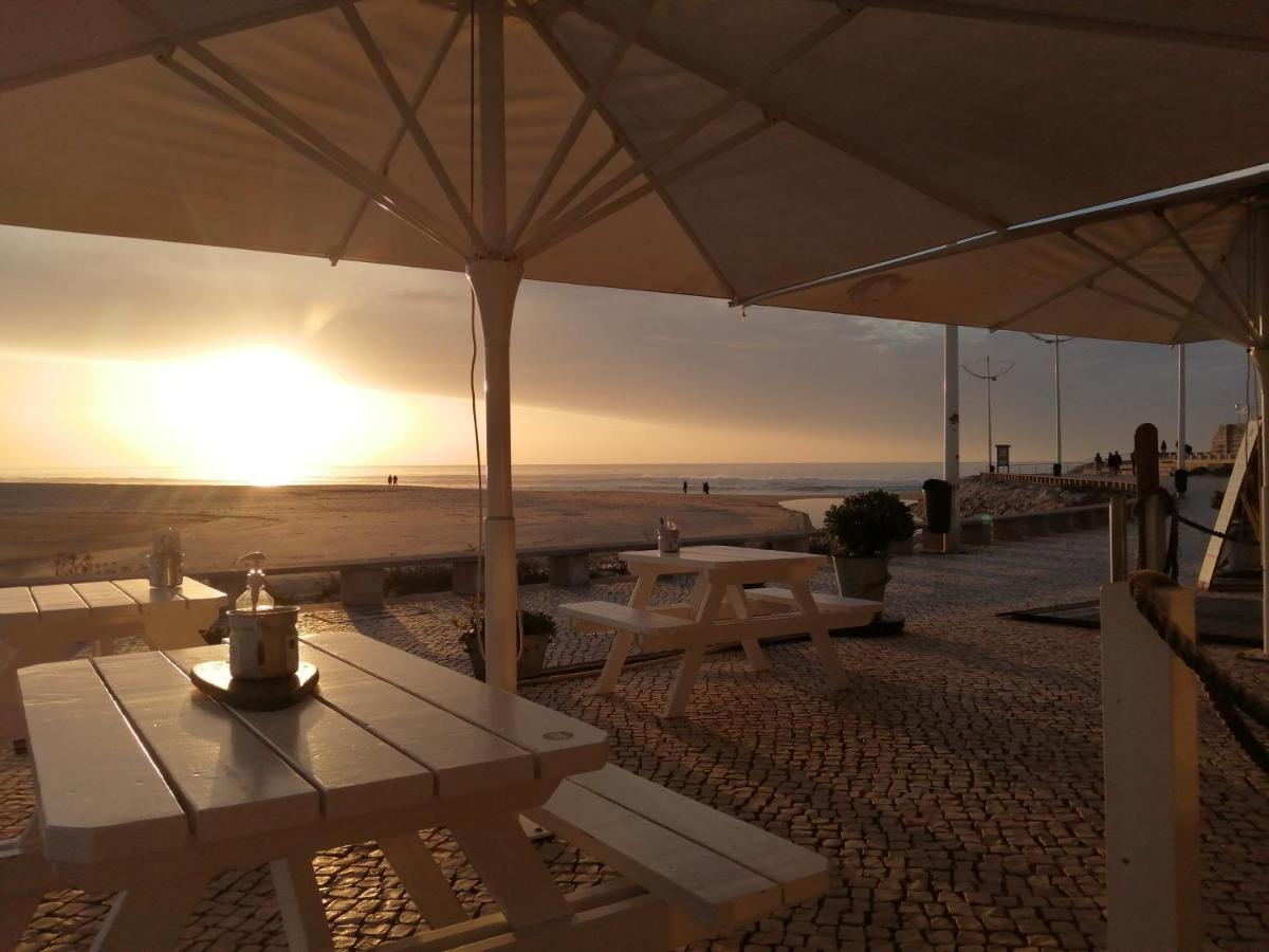 Apartment By The Beach Praia Da Areia Branca Лорінян Екстер'єр фото